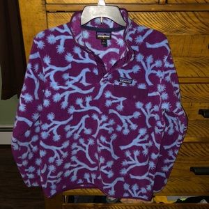 Patagonia sweatshirt.